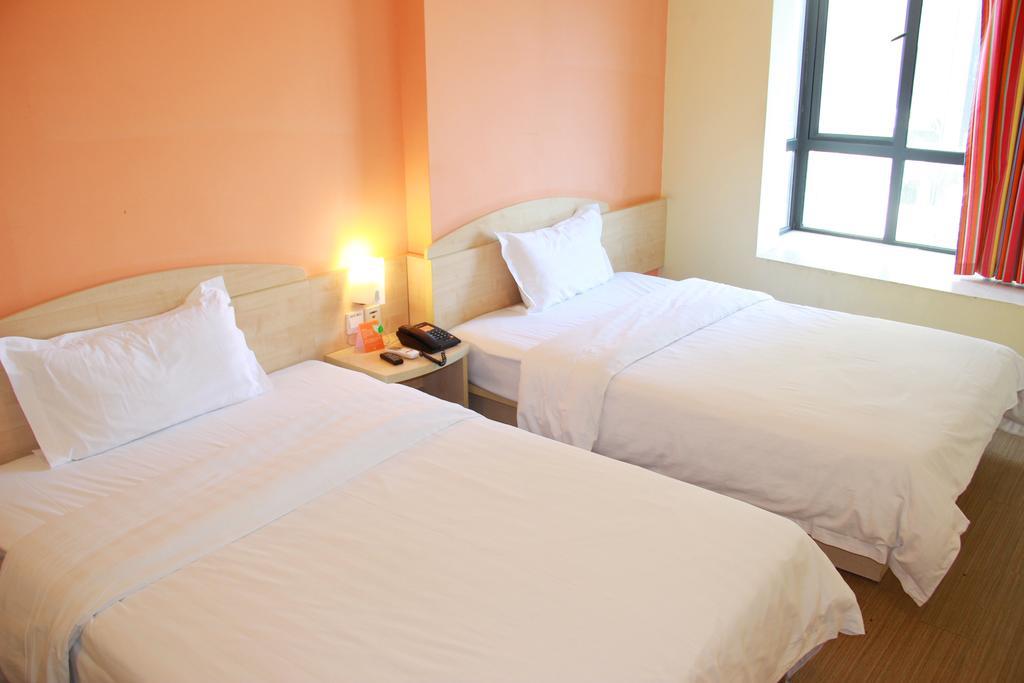 7Days Inn Chengdu Wuda Garden Номер фото