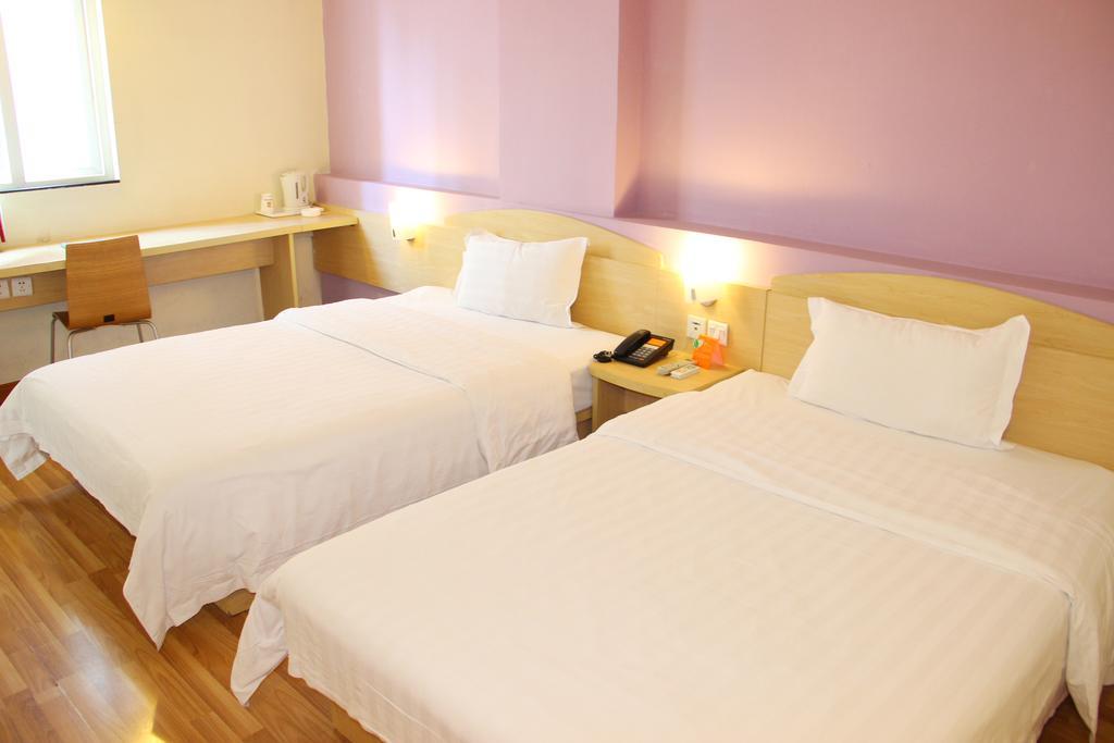 7Days Inn Chengdu Wuda Garden Номер фото