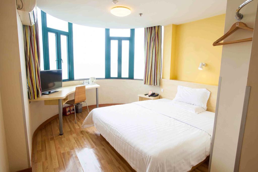 7Days Inn Chengdu Wuda Garden Экстерьер фото